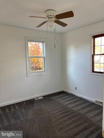 14 APPLE LN, Elkton, MD 21921