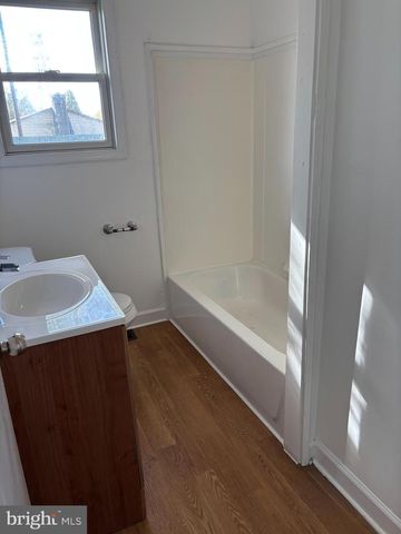 14 APPLE LN, Elkton, MD 21921