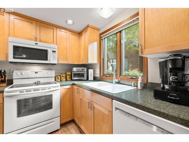 14955 Ne SACRAMENTO St 41, Portland, OR 97230