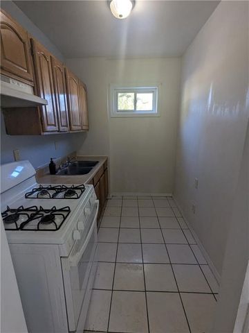 654 Cranston Street, Providence, RI 02907