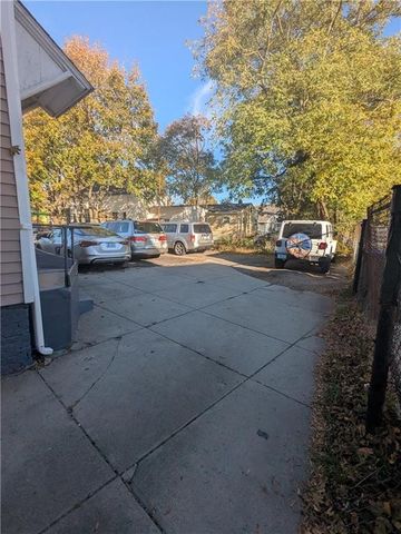 654 Cranston Street, Providence, RI 02907