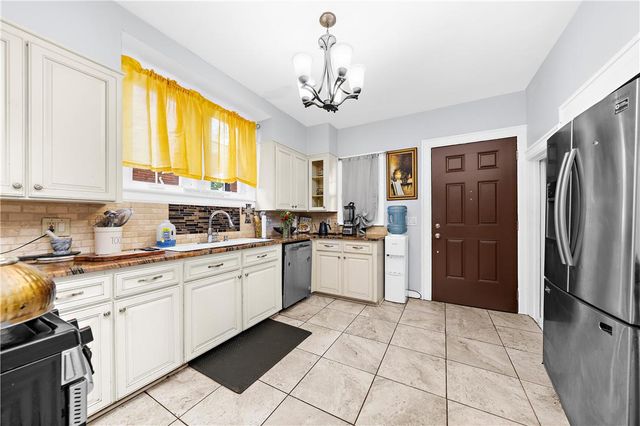 2055 Ferry Street, Wilson Boro, PA 18042