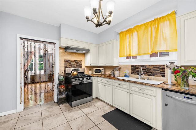 2055 Ferry Street, Wilson Boro, PA 18042