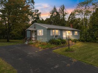 30 Riverlawn Avenue, Rochester, NH 03868
