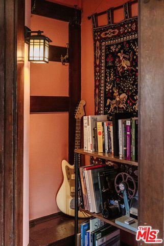 2915 S Budlong Avenue, Los Angeles, CA 90007