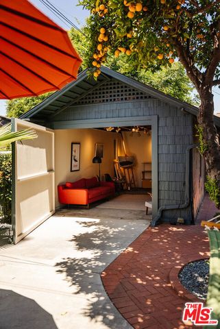 2915 S Budlong Avenue, Los Angeles, CA 90007