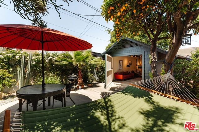 2915 S Budlong Avenue, Los Angeles, CA 90007