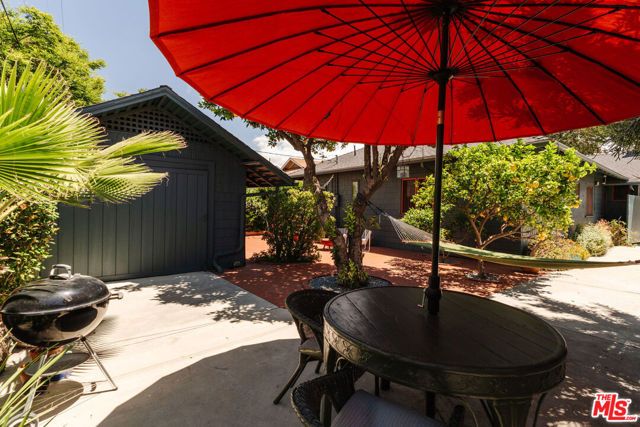 2915 S Budlong Avenue, Los Angeles, CA 90007