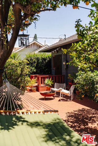 2915 S Budlong Avenue, Los Angeles, CA 90007