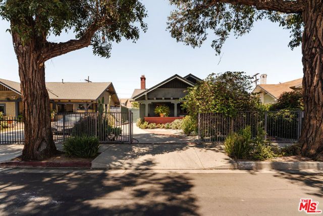 2915 S Budlong Avenue, Los Angeles, CA 90007
