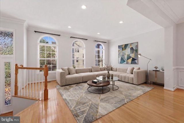 44272 SILKWORTH TER, Ashburn, VA 20147