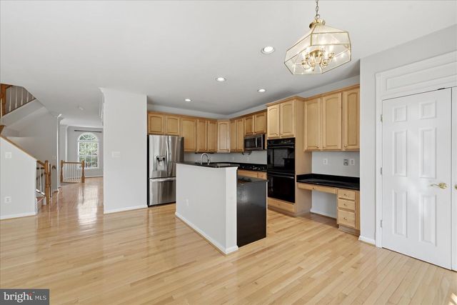 44272 SILKWORTH TER, Ashburn, VA 20147