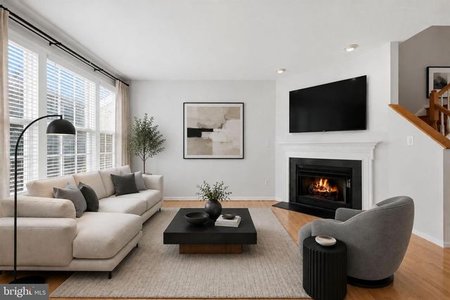 44272 SILKWORTH TER, Ashburn, VA 20147