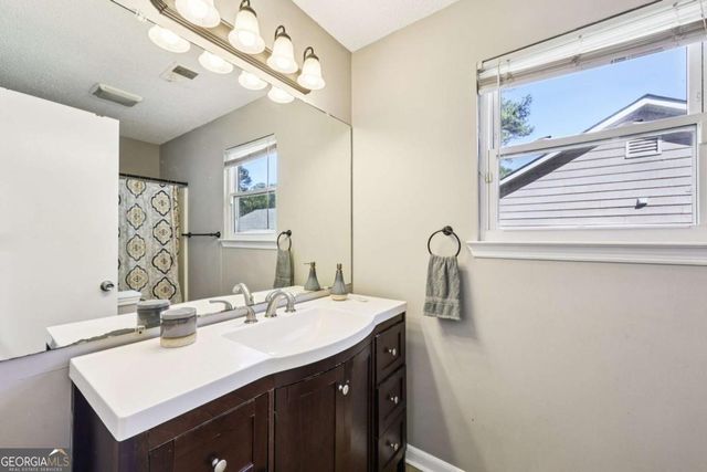 5375 Kirk Drive, Atlanta, GA 30349