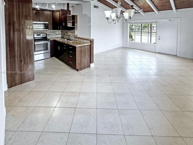 2861 Davie Blvd, Fort Lauderdale, FL 33312