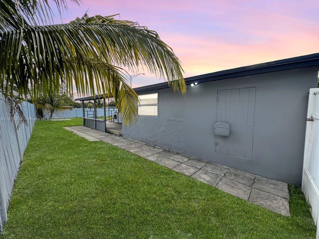 2861 Davie Blvd, Fort Lauderdale, FL 33312