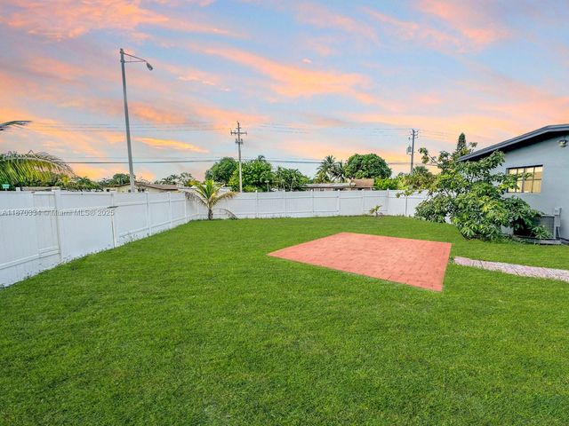 2861 Davie Blvd, Fort Lauderdale, FL 33312