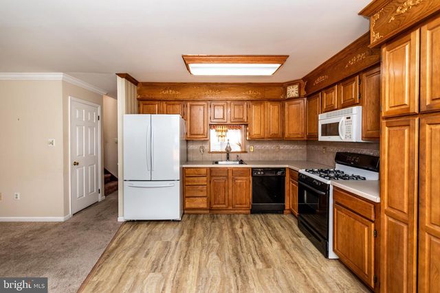 19 RAILROAD, Beverly, NJ 08010