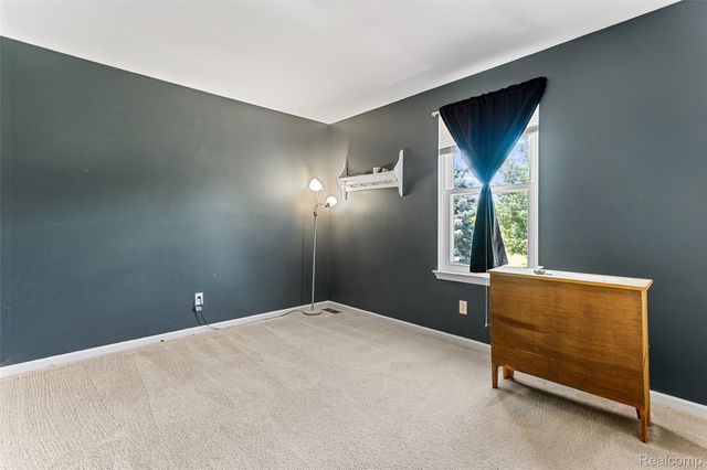 7921 Mallard Way, York Charter Township, MI 48197