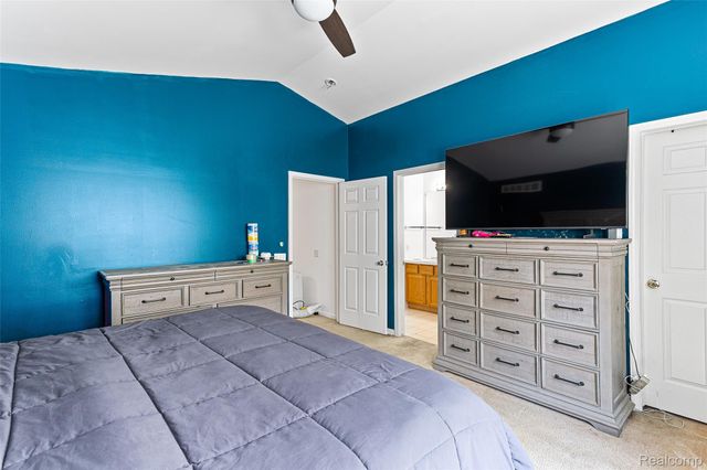 7921 Mallard Way, York Charter Township, MI 48197