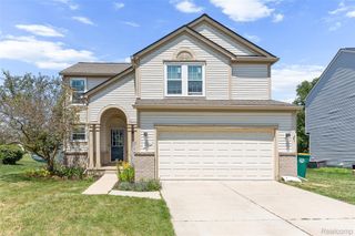 7921 Mallard Way, York Charter Township, MI 48197