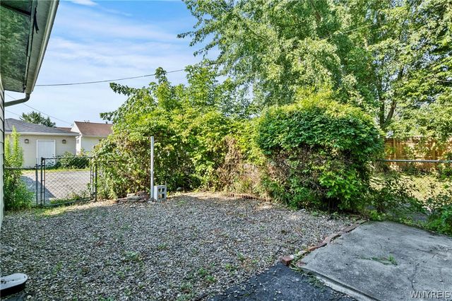 2279 Broadway Street, Cheektowaga, NY 14212