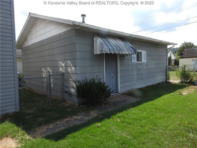 1925 7th Avenue, St Albans, WV 25177