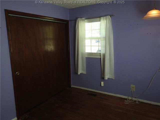 1925 7th Avenue, St Albans, WV 25177