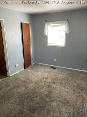 1925 7th Avenue, St Albans, WV 25177