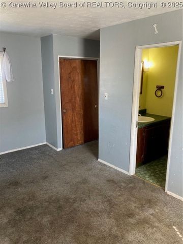 1925 7th Avenue, St Albans, WV 25177