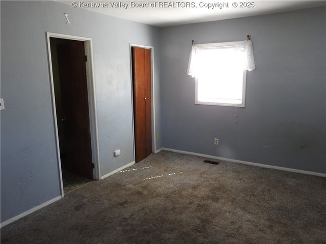 1925 7th Avenue, St Albans, WV 25177