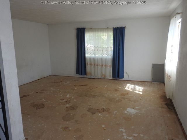 1925 7th Avenue, St Albans, WV 25177