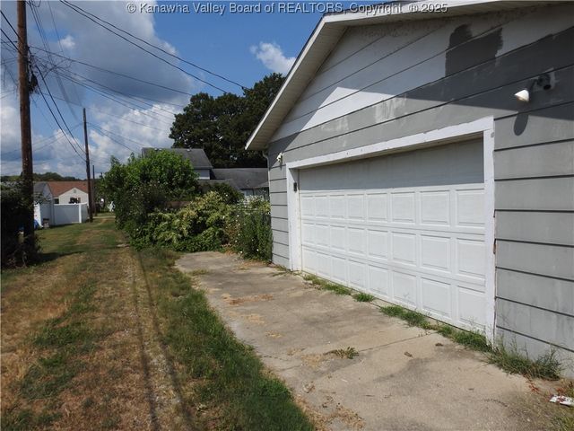 1925 7th Avenue, St Albans, WV 25177