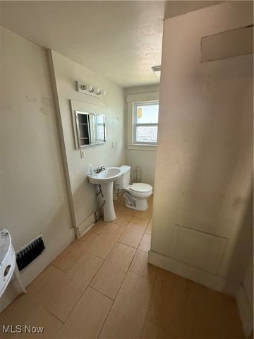 405 Drake Avenue, Youngstown, OH 44505