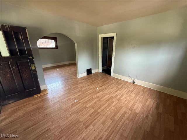 405 Drake Avenue, Youngstown, OH 44505