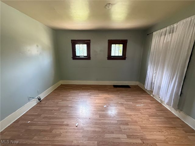 405 Drake Avenue, Youngstown, OH 44505