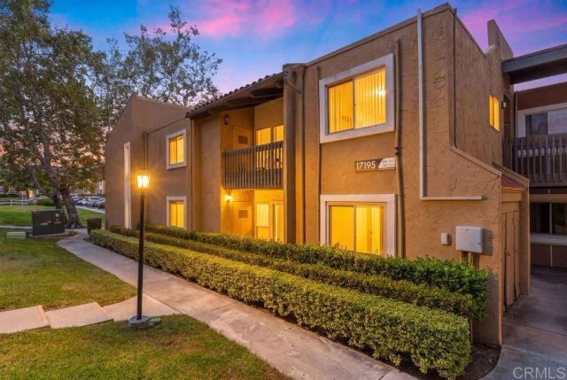 17195 W Bernardo Drive 104, Rancho Bernardo (san Diego), CA 92127