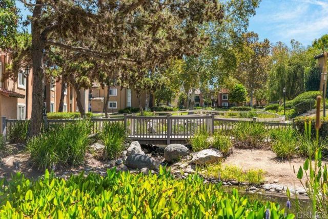 17195 W Bernardo Drive 104, Rancho Bernardo (san Diego), CA 92127