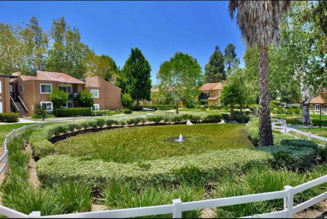 17195 W Bernardo Drive 104, Rancho Bernardo (san Diego), CA 92127
