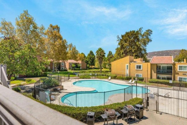 17195 W Bernardo Drive 104, Rancho Bernardo (san Diego), CA 92127