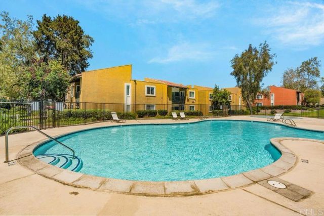 17195 W Bernardo Drive 104, Rancho Bernardo (san Diego), CA 92127