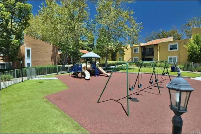 17195 W Bernardo Drive 104, Rancho Bernardo (san Diego), CA 92127