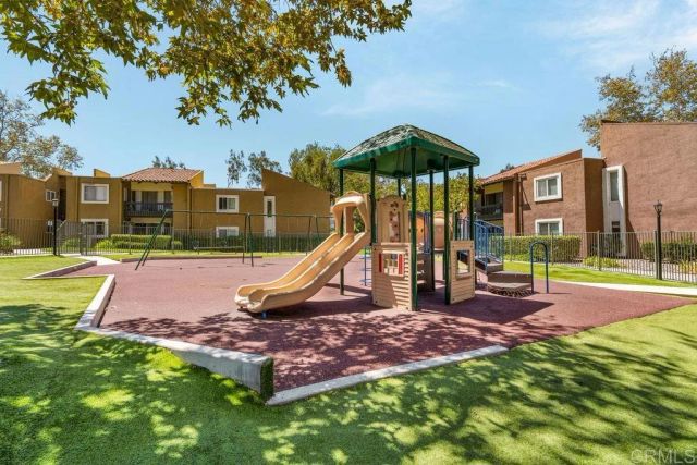 17195 W Bernardo Drive 104, Rancho Bernardo (san Diego), CA 92127