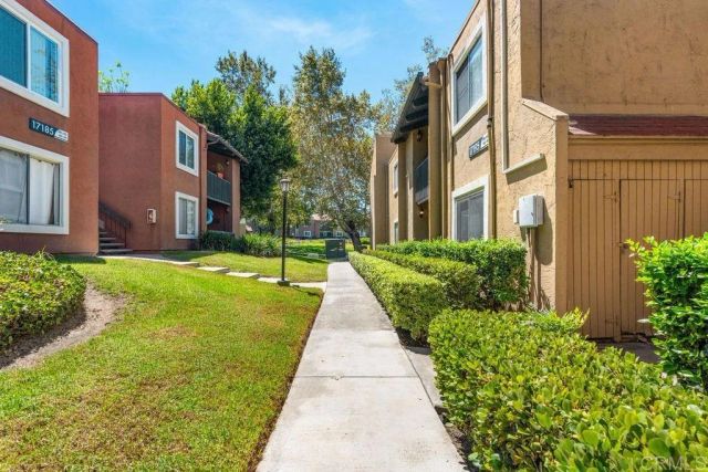 17195 W Bernardo Drive 104, Rancho Bernardo (san Diego), CA 92127