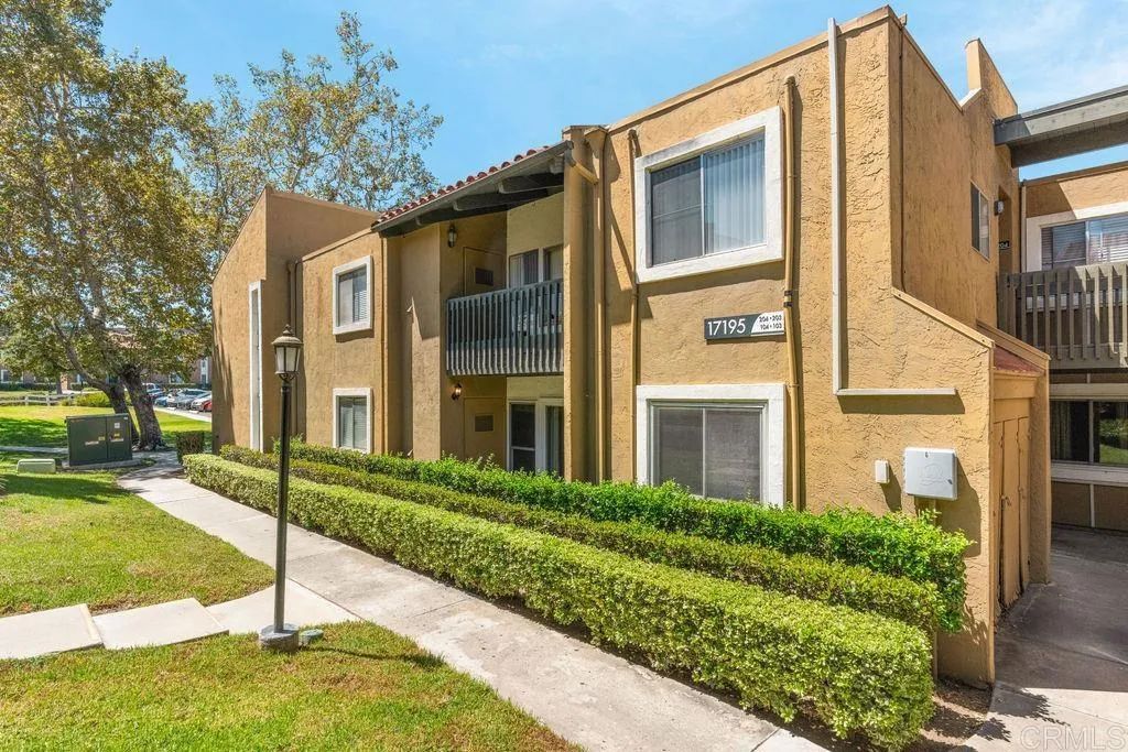 17195 W Bernardo Drive 104, Rancho Bernardo (san Diego), CA 92127