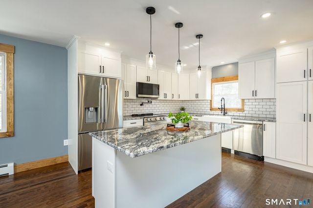 500 Old Colchester Road, Montville, CT 06382