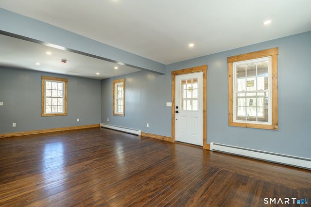 500 Old Colchester Road, Montville, CT 06382