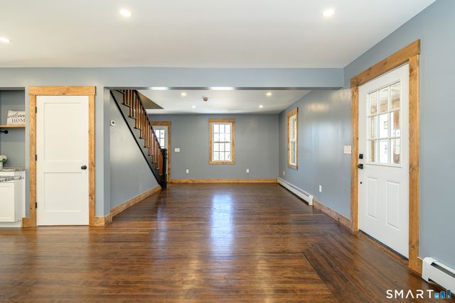 500 Old Colchester Road, Montville, CT 06382