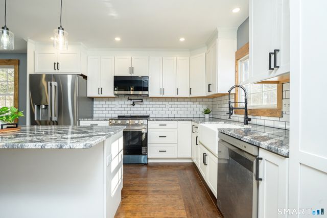 500 Old Colchester Road, Montville, CT 06382