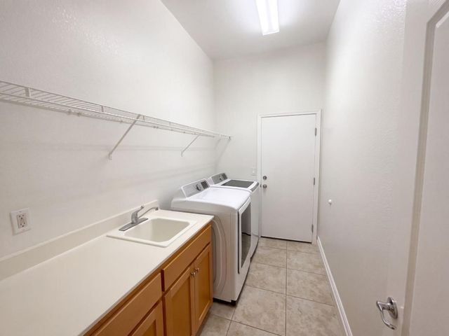 6520 Nebula Ct, Rocklin, CA 95677